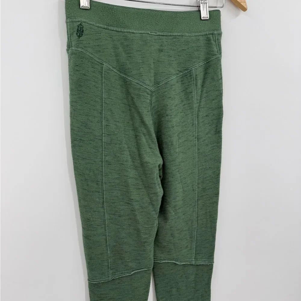 Free People Movement Far Out Zippered Legging in Olive Ash | XS